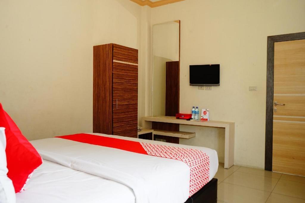 Hotel Golden Vella Pangkal Pinang Exterior photo